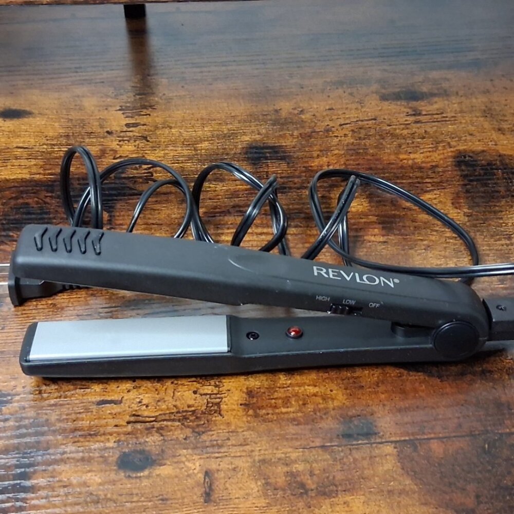 Revlon Flat Iron- NEW